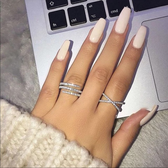 New Luxury 925 Sterling Silver Diamond Women Ring - Picture 4 of 6